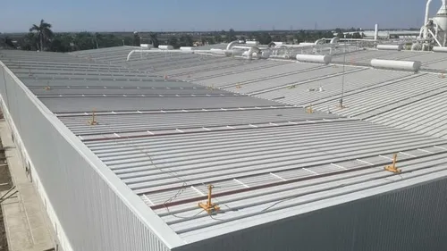 Techo metálico impermeabilizado con silicón